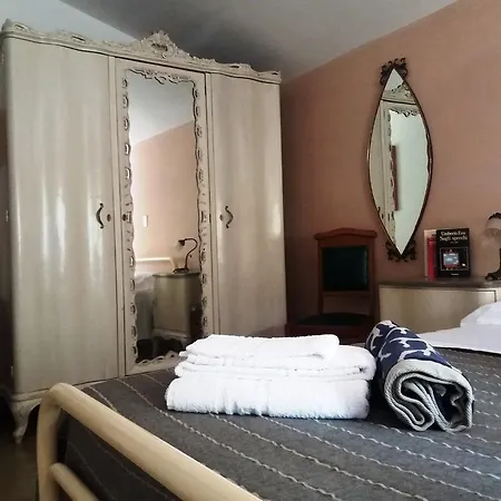 Kır Evi Dracena Castelluzzo